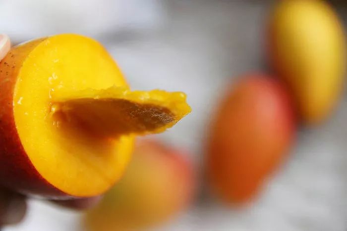 本周上新|番薯黄夹,贵妃芒,松茸金笋酱……一口吃掉一个春天!