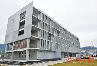 福州日报专版关注：“流水线”盖房便捷又环保闽清绿色建筑小镇瞄准装配式建筑发力特色产业