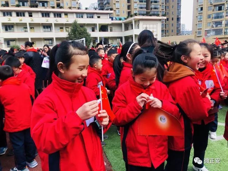 开学看到同学的样子,开学看同学的表情