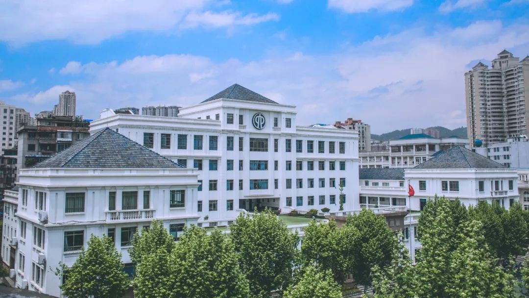 贵阳今年中考示范性高中录取名额,2022年贵阳中考录取分数线是多少