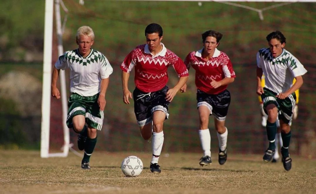 足球的真正魅力不在于输赢,足球真正的魅力不是输赢