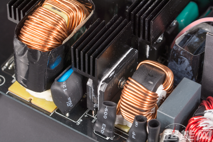 酷冷至尊电源v550,酷冷至尊v650wsfx电源