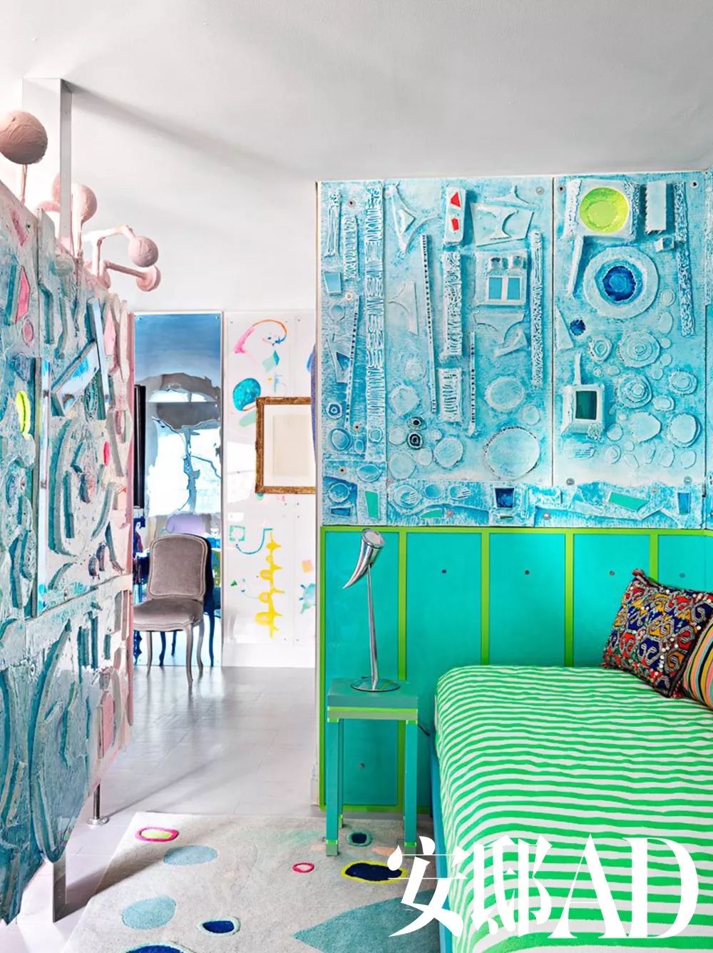 人类意外降临外星球,一群人流落到外星球