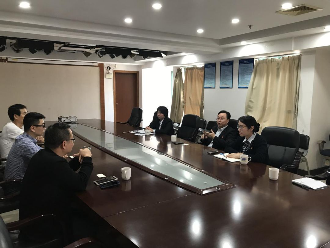 行政审批局上门服务为企解烦忧,政务公开便民服务互动