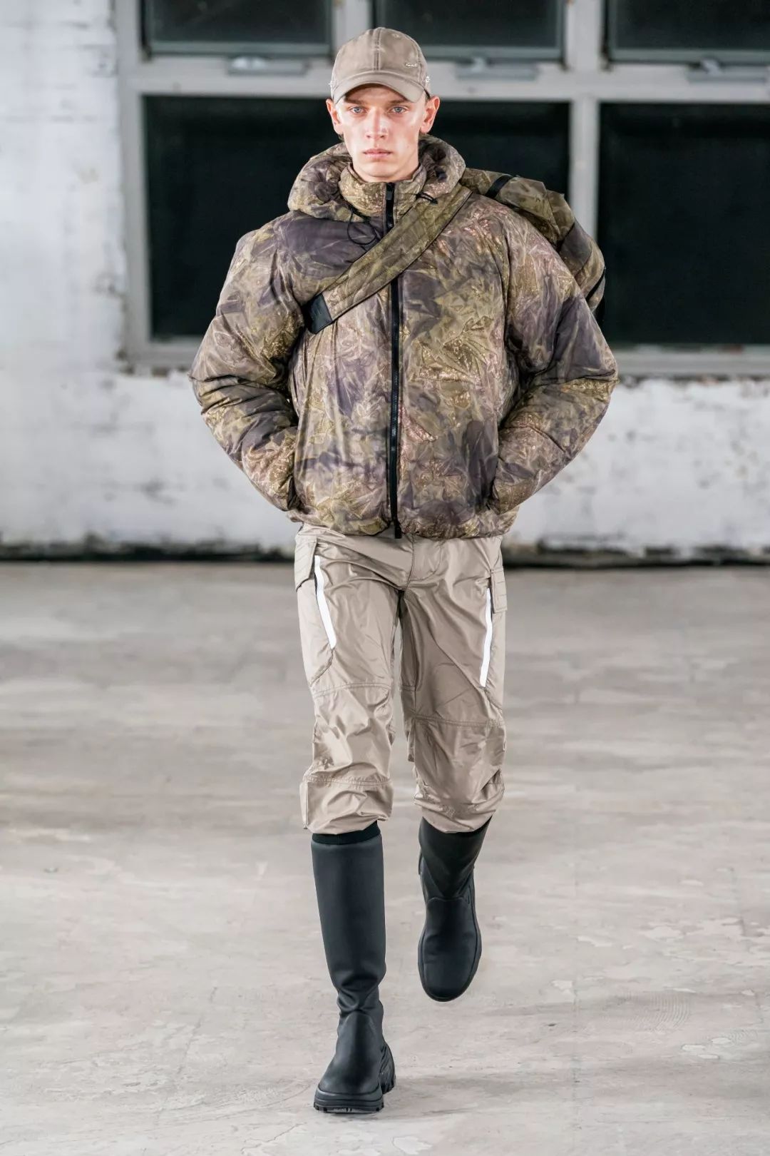 在2019年比别人先潮一步这件事上,我认为SM元素必须有