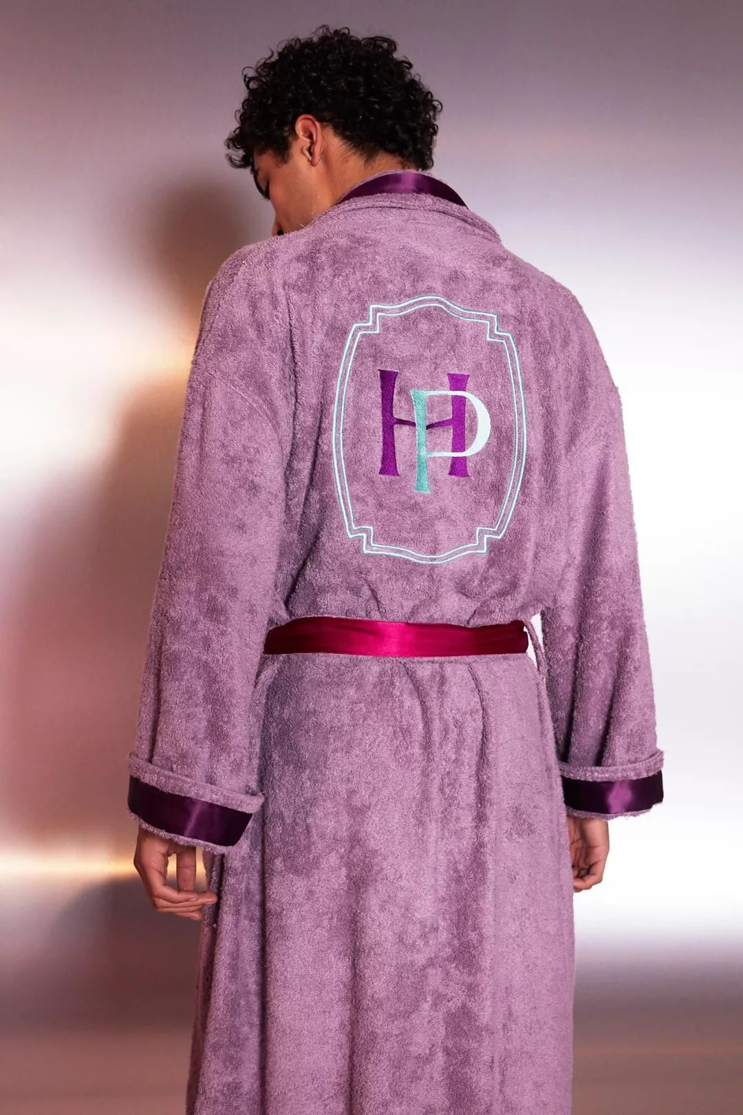 在2019年比别人先潮一步这件事上,我认为SM元素必须有