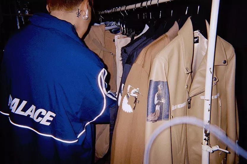 在2019年比别人先潮一步这件事上,我认为SM元素必须有