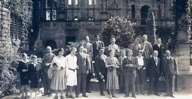 拉菲背后的神秘家族：身家等于2200个马云？