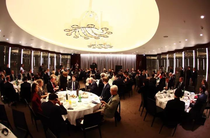 拉菲背后的神秘家族：身家等于2200个马云？