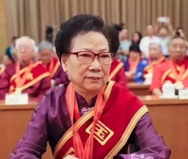 老中医坚持养生的例子,老中医养生功法