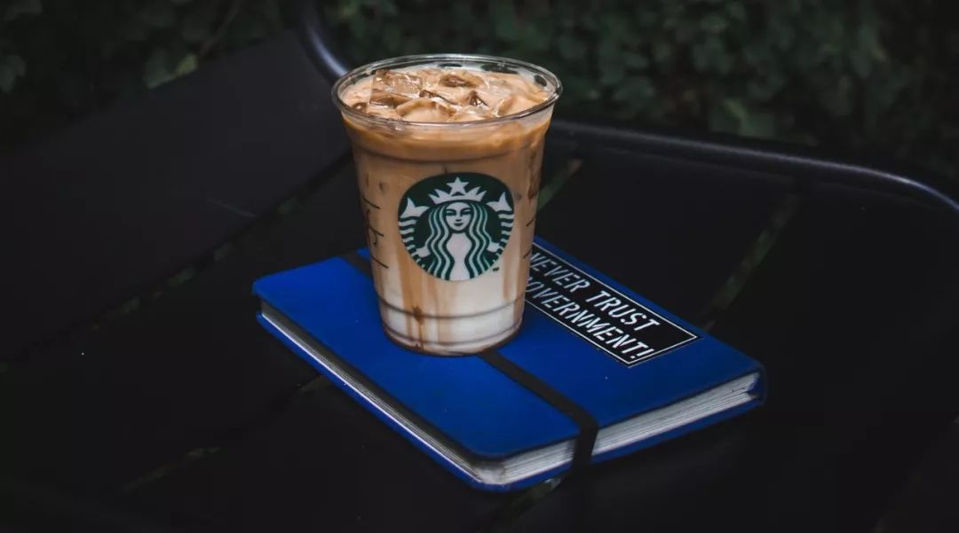 星巴克回应猫爪杯被抢光,星巴克猫爪杯事件营销策略