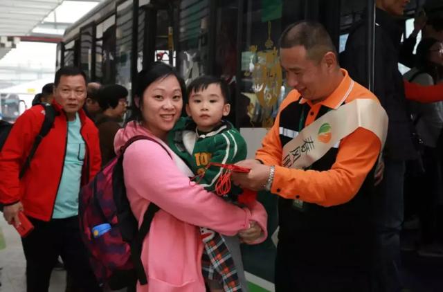 白云机场春运首日客流,白云机场十大服务举措助力春运