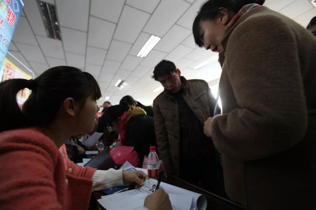富裕县春风行动招聘会,博白春风行动现场招聘会