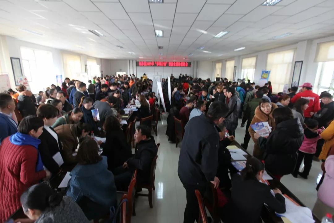 富裕县春风行动招聘会,博白春风行动现场招聘会