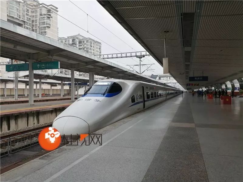 广西高铁限制自热食品,新规定高铁禁止携带物品清单