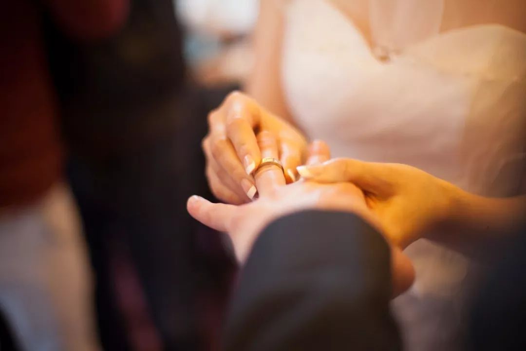 感恩母亲节经典诗词,谁言寸草心报得三春晖母亲节快乐