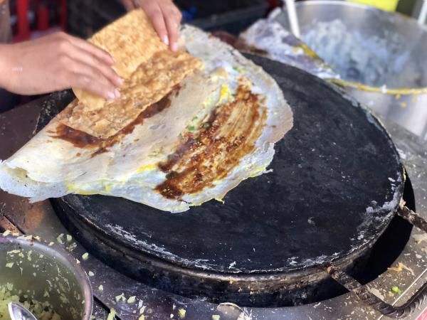 摆摊做杂粮煎饼赚钱吗,开杂粮煎饼店能赚钱吗