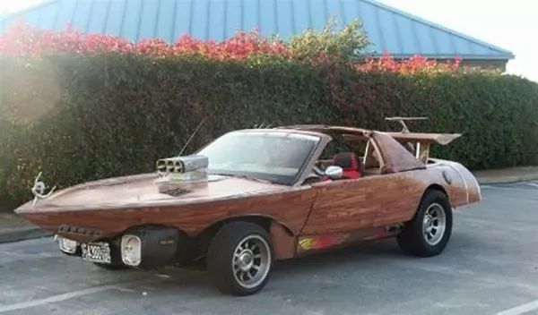 不小心撞到法拉利要赔多少钱,撞到法拉利走保险要赔多少