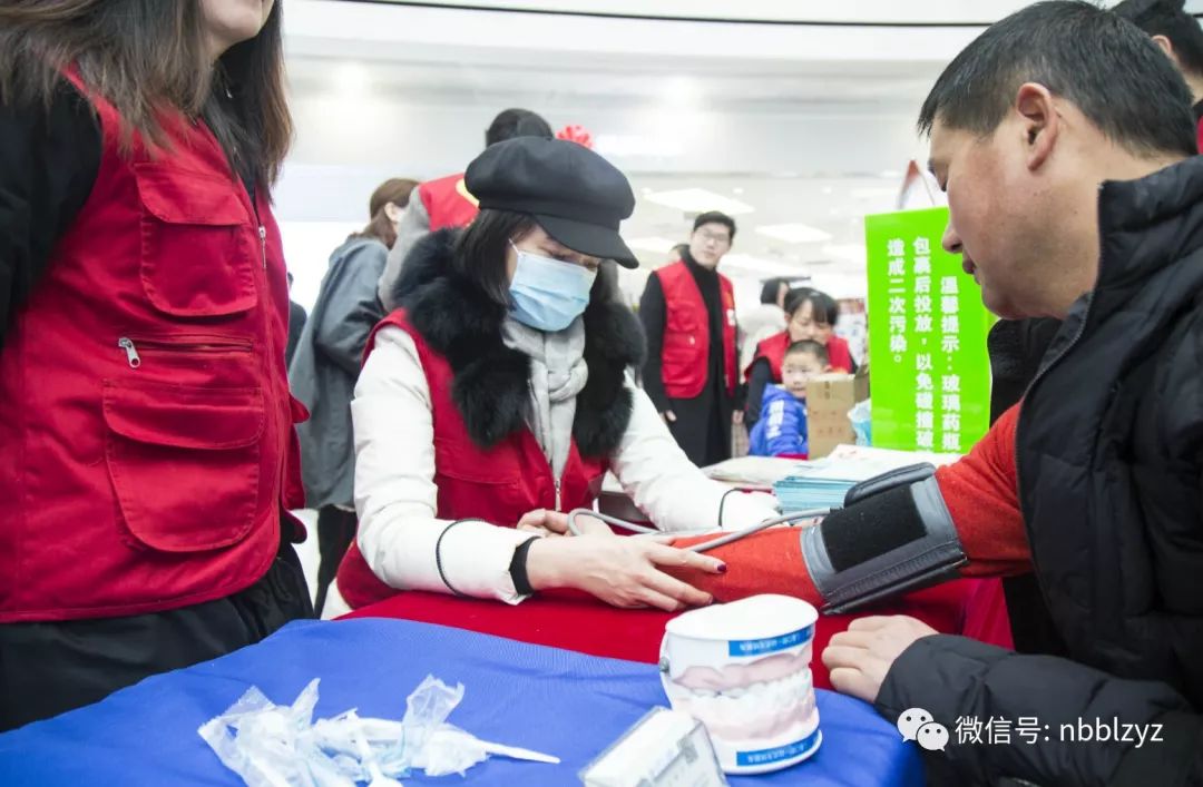 今天,北仑银泰城很热闹!