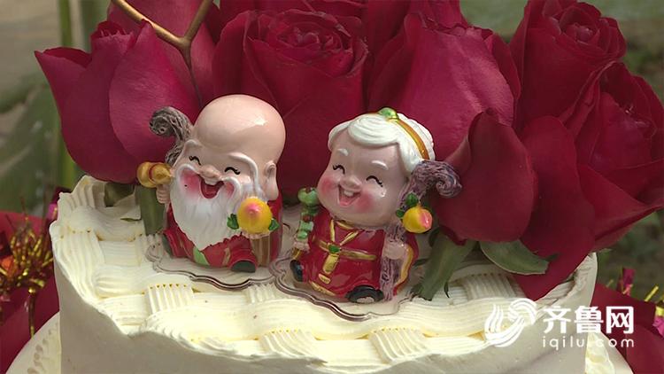 50秒丨相信爱情!淄博64岁大爷追到75岁大娘大声喊出我爱你