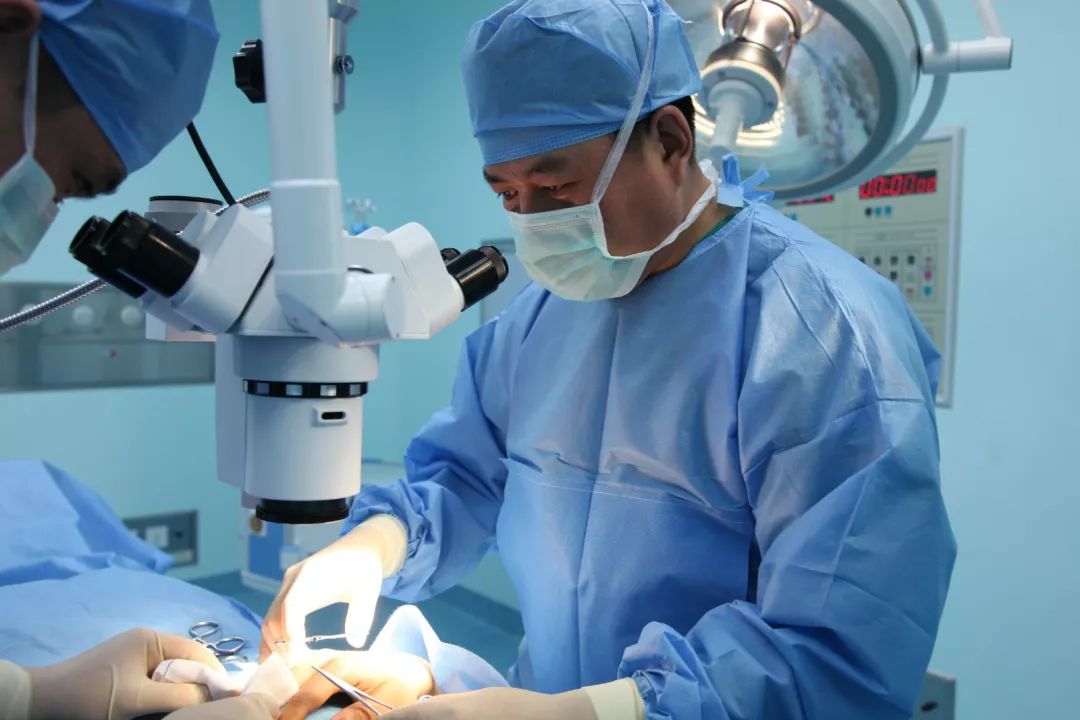 【名医专家】侠骨柔情精益求精骨外四科主任邢星