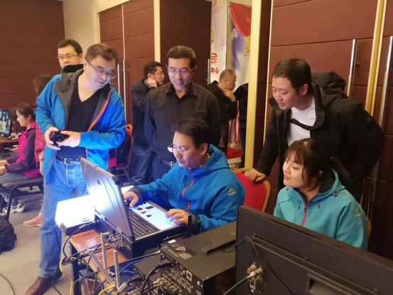 全国*会两**背后的“黑科技”,南京联通5G助力南京广电开启融媒体*会两**直播新模式!