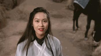 初春的西影厂，是那棵法国梧桐树下的日料店