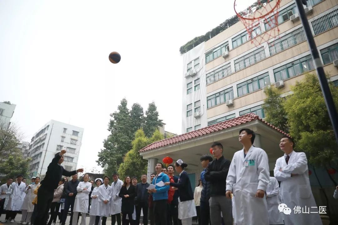 医务人员真会玩，快看，这里有一群灌篮高手！