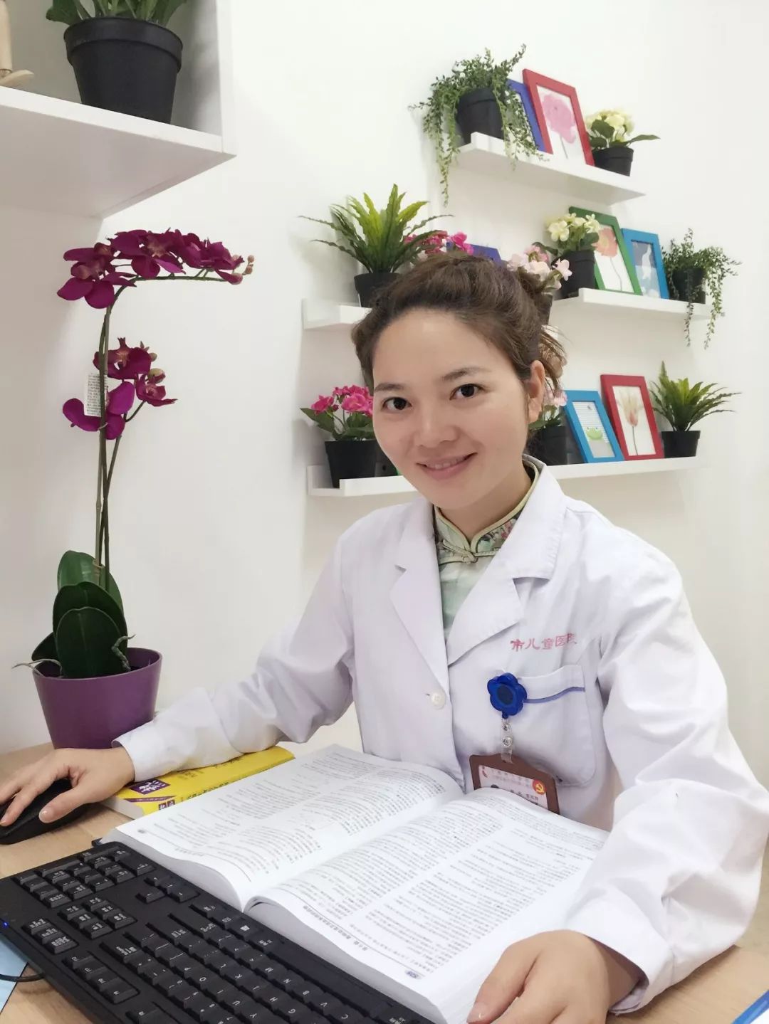 义诊活动心连心健康服务暖人心,医院开展学雷锋义诊送温暖活动