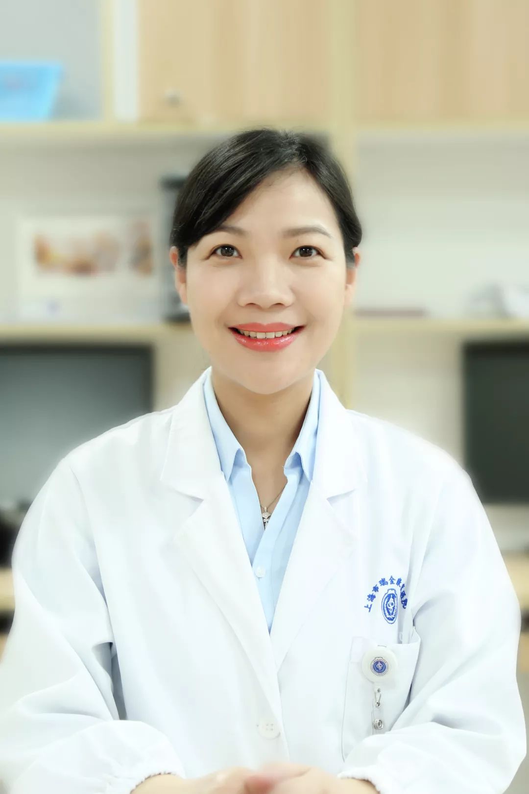 义诊活动心连心健康服务暖人心,医院开展学雷锋义诊送温暖活动