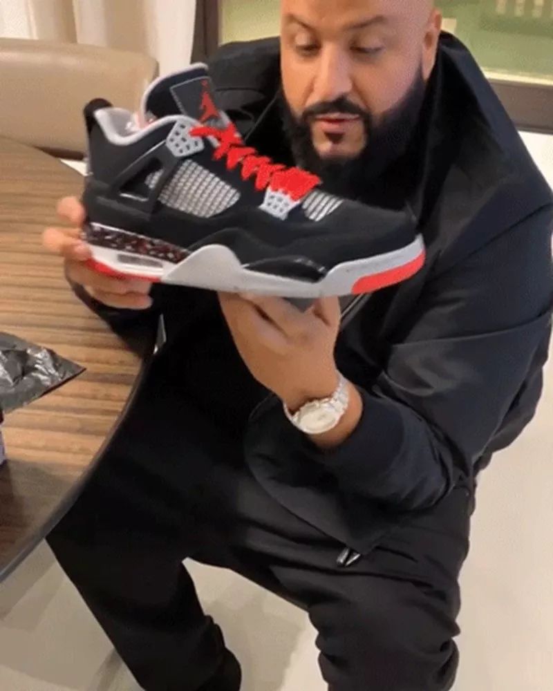 aj1和aj4哪个值得入手,46万的aj4