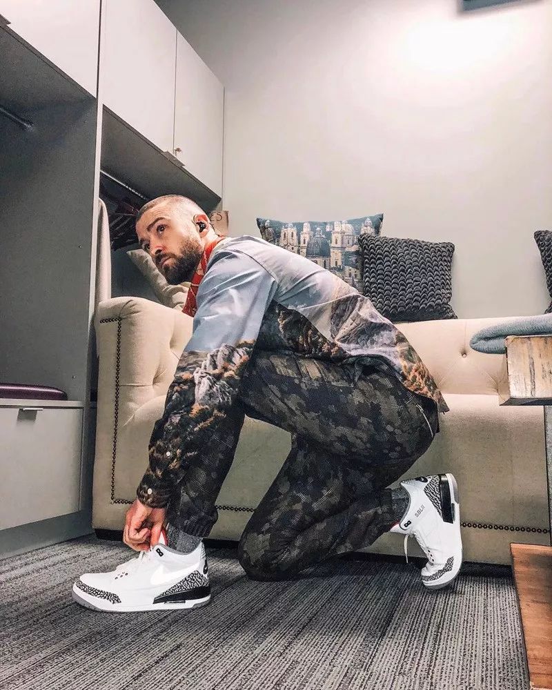 aj1和aj4哪个值得入手,46万的aj4