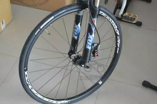 每次这么出去骑车，你不尴尬么？！