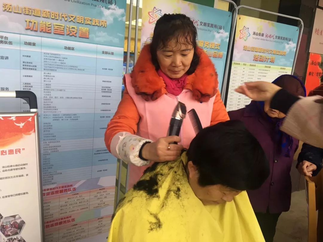 弘扬雷锋精神践行志愿服务,学雷锋志愿服务助力红色精神传承