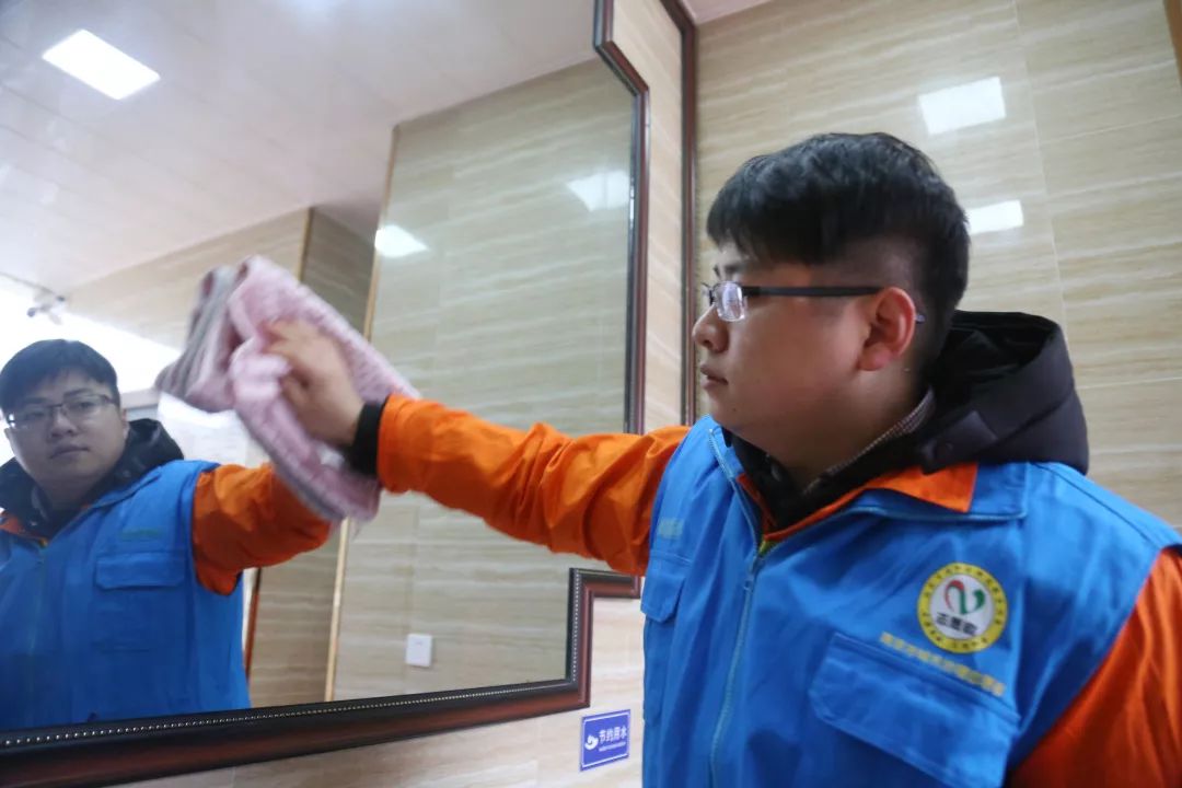 弘扬雷锋精神践行志愿服务,学雷锋志愿服务助力红色精神传承