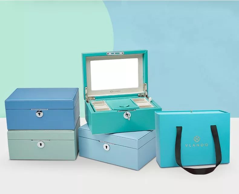 比起项链、耳环、戒指,女孩子更需要这个礼物|智黑智选