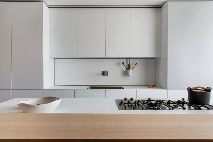 看看他家是怎么处理厨房和客厅关系的。意大利巴勒莫140㎡老房改造