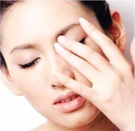 左眼跳财真实事件,女子左眼皮跳了半年