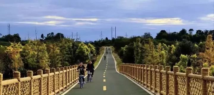 川西竹海玻璃栈道,川西竹海峡谷高空玻璃栈道