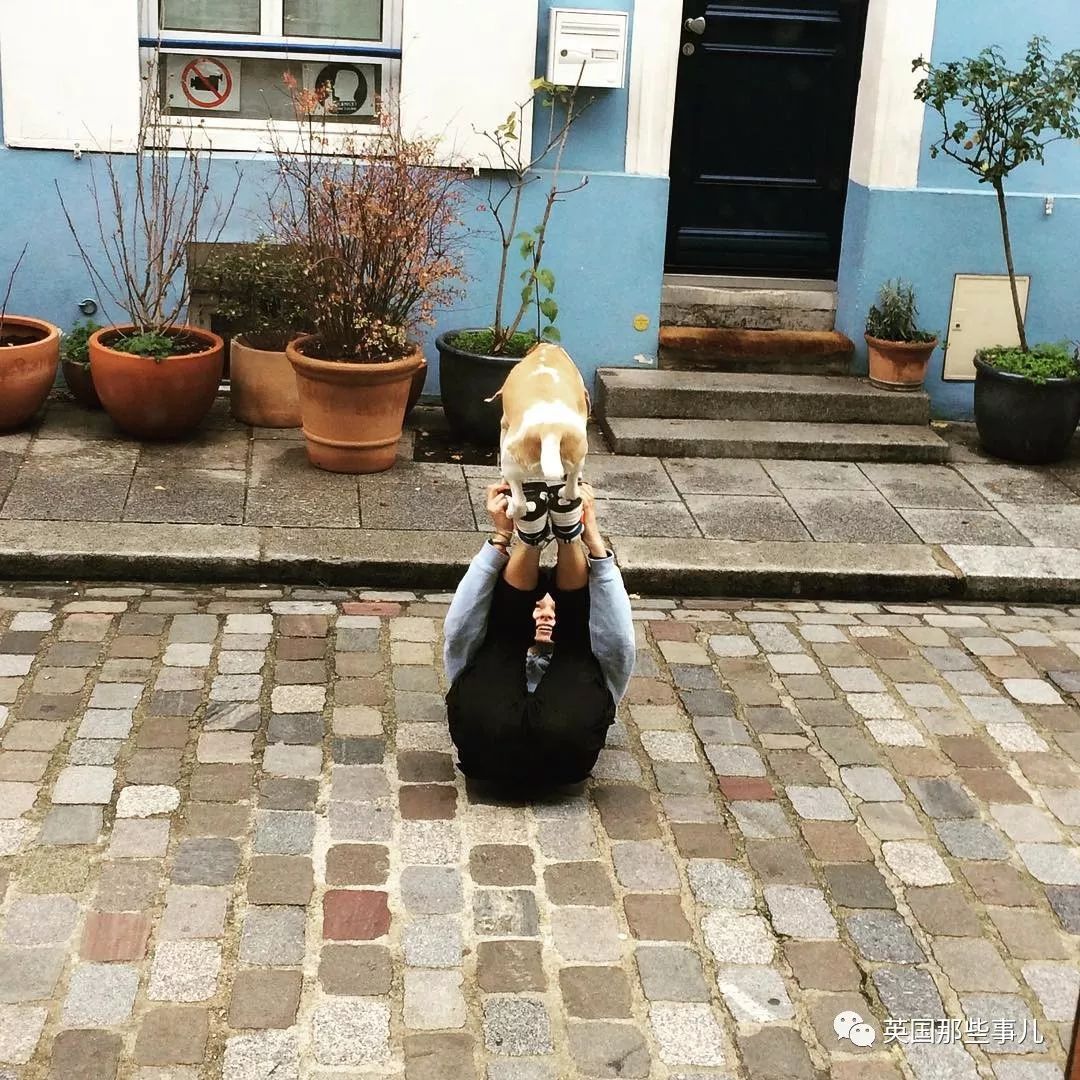 当自家门口变成网红打卡地 (一不小心家门口成了网红打卡地)