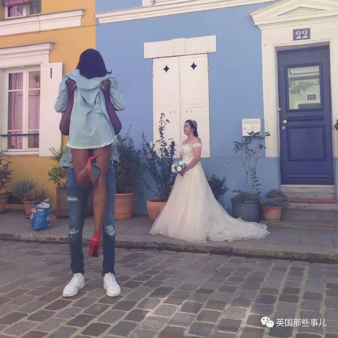 当自家门口变成网红打卡地 (一不小心家门口成了网红打卡地)