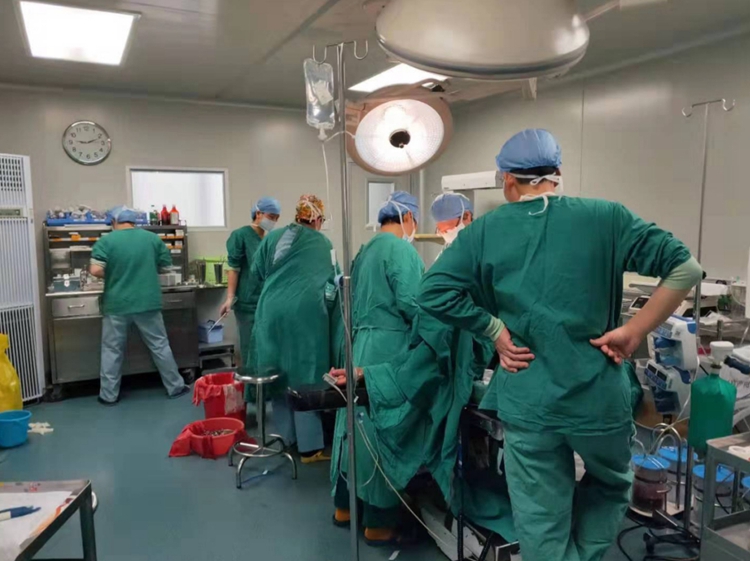 胎盘早剥，母婴命悬一线！他们仅用22分钟解除危机