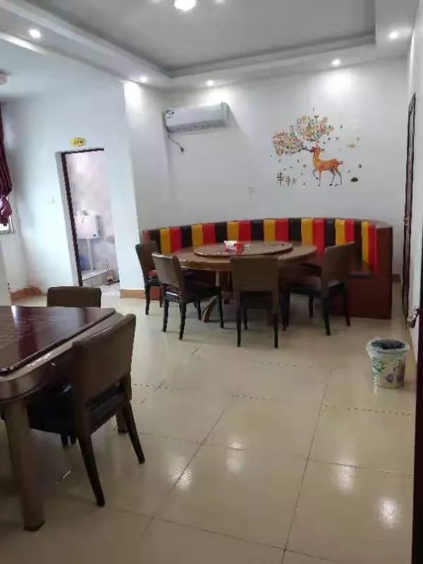 私人餐馆转让费用,餐馆整体转让