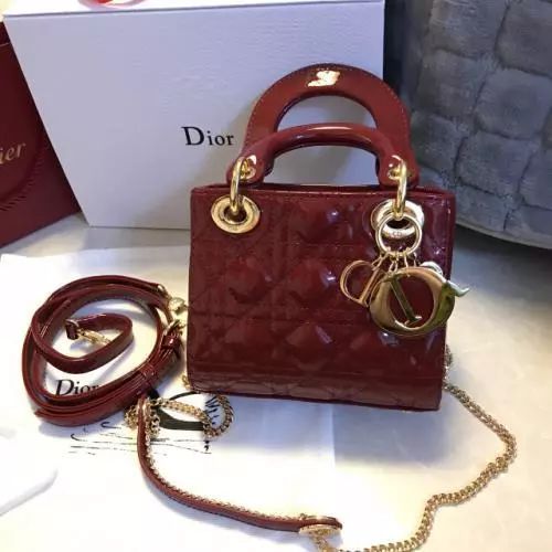 Beauty|俘获芳心指南，是谁剧透了我的女王节礼物？