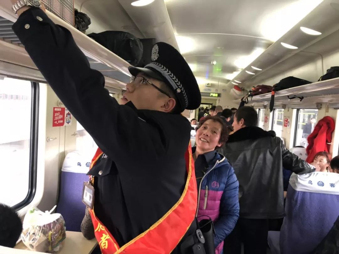 护航*会两**|乌鲁木齐乘警支队:“前路漫漫,我们从未停下脚步!”