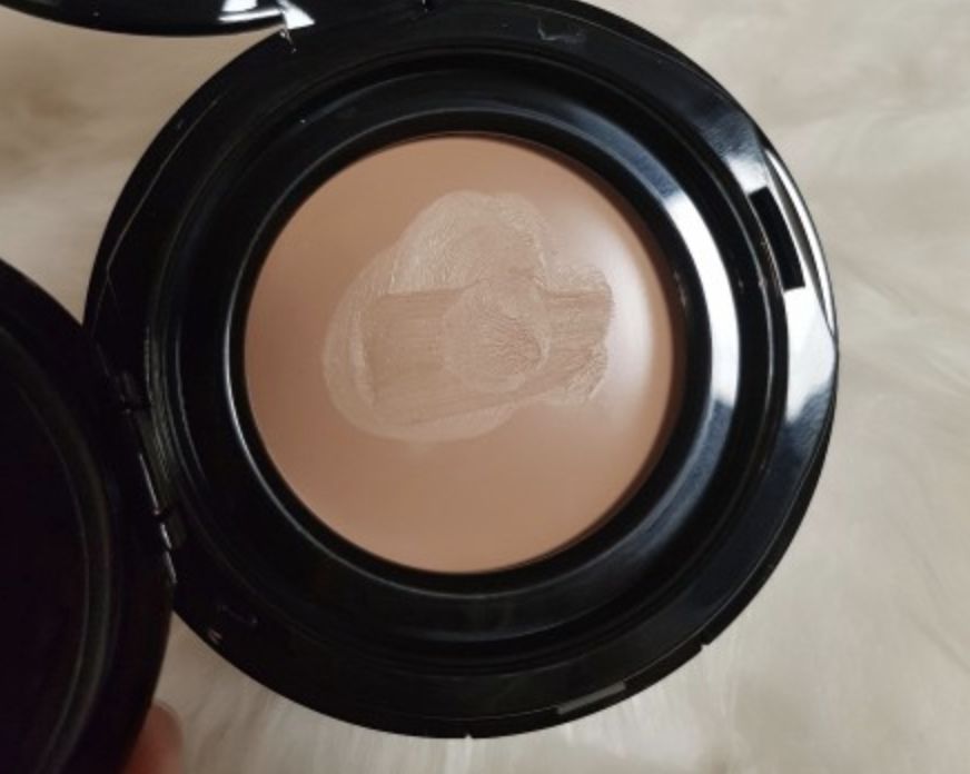 气垫粉底液粉膏选哪一个,粉条粉底膏cc