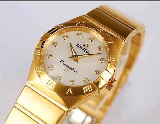 全莱州的女王女神都来了！停车一定免费、万向轮行李箱也一定免费……