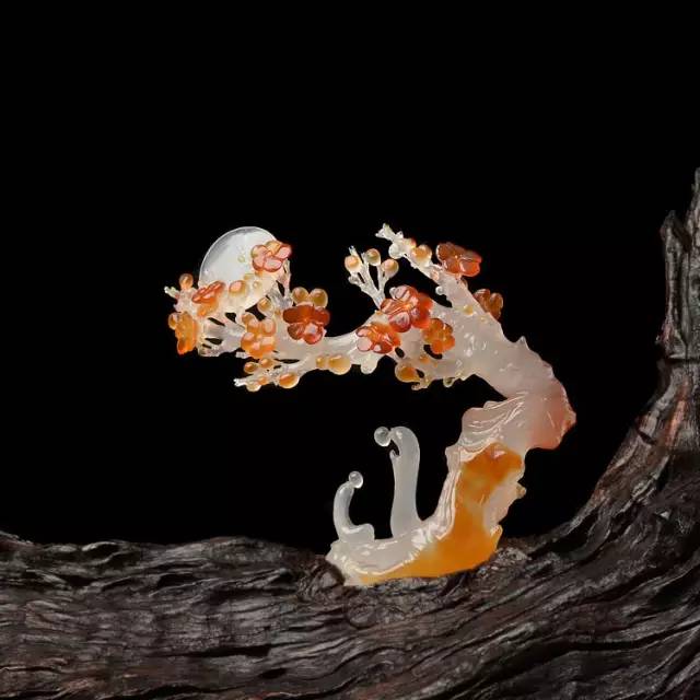 美玉“开花”，艳而不俗