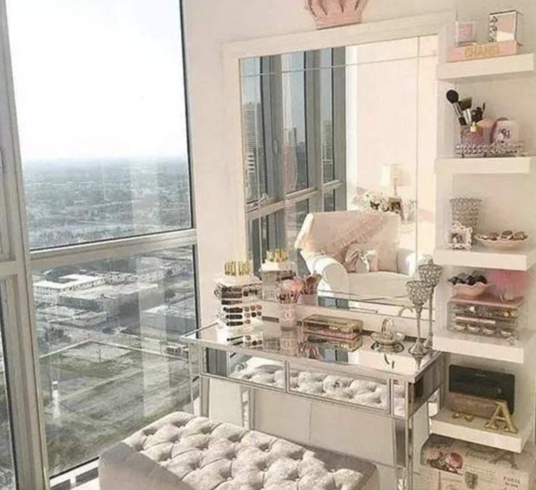 精致女孩出门旅行收纳行李箱,行李箱收纳技巧夏天旅游