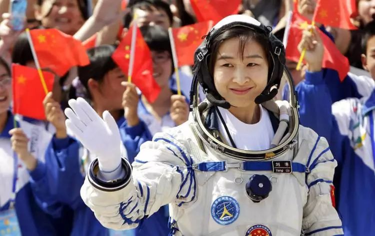 愿每个人都活成自己喜欢的样子,愿活成自己想要的生活的句子